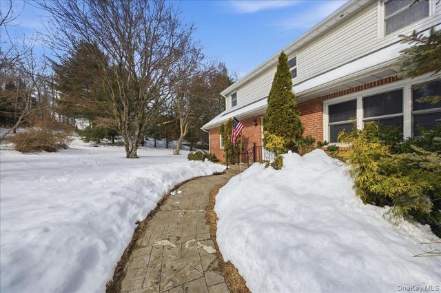 16 Primrose Street, Katonah, NY 10536