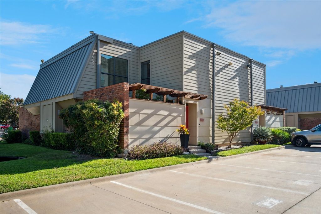 3919 Buena Vista Street B, Dallas, TX 75204