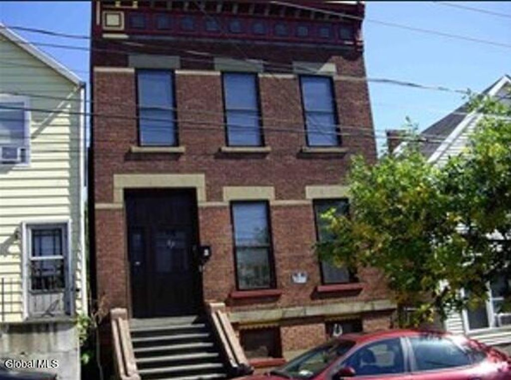 82 14th Street, Troy, NY 12180