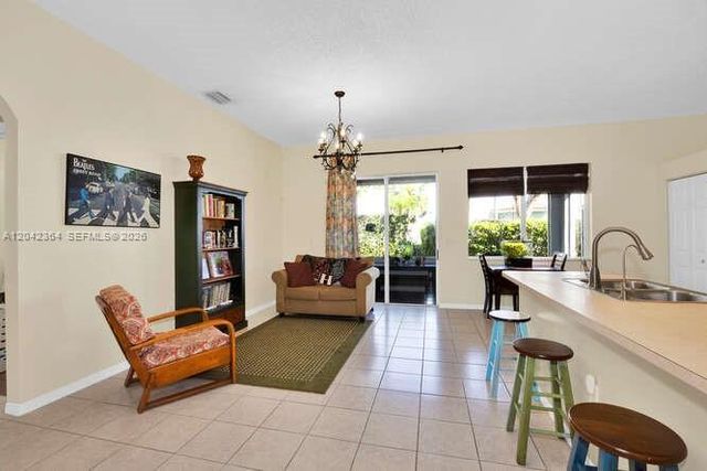 2405 SE 5th Court, Homestead, FL 33033