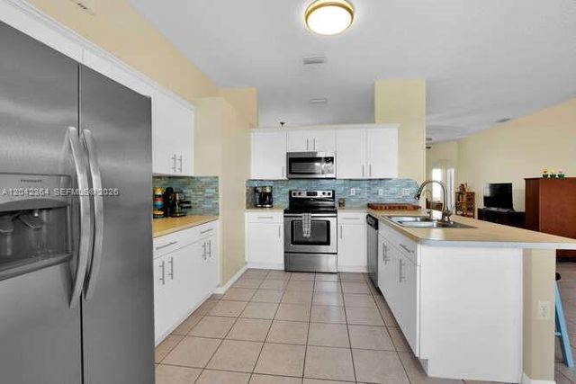 2405 SE 5th Court, Homestead, FL 33033