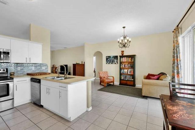 2405 SE 5th Court, Homestead, FL 33033