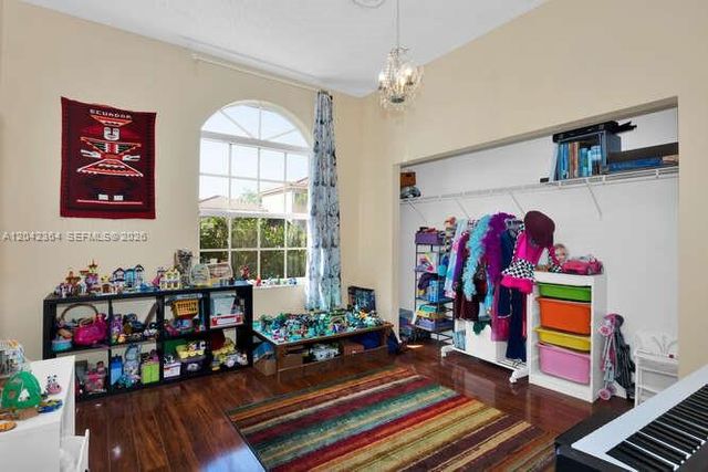 2405 SE 5th Court, Homestead, FL 33033