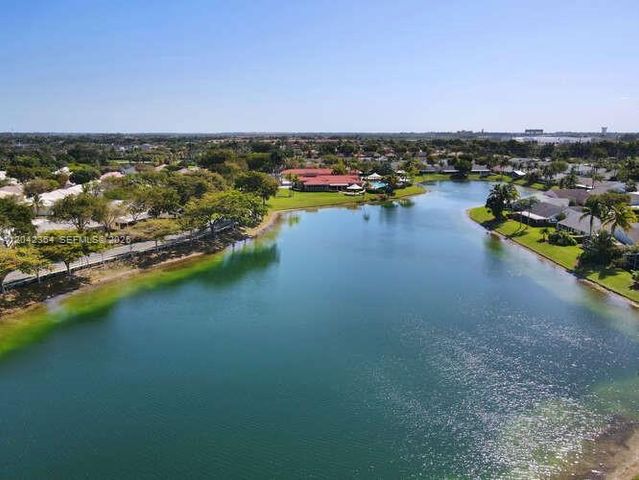 2405 SE 5th Court, Homestead, FL 33033