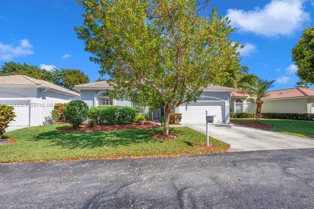 2405 SE 5th Court, Homestead, FL 33033
