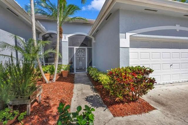 2405 SE 5th Court, Homestead, FL 33033
