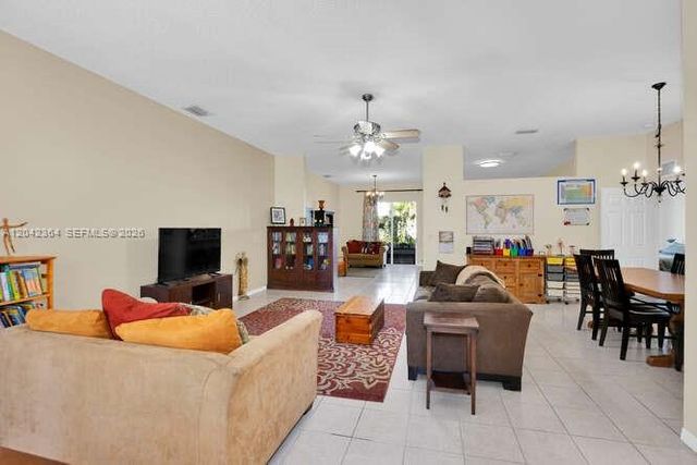 2405 SE 5th Court, Homestead, FL 33033