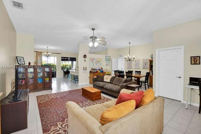 2405 SE 5th Court, Homestead, FL 33033