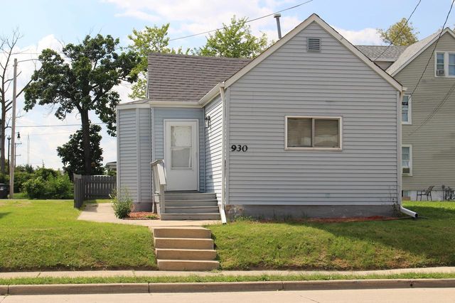 930 N Memorial DRIVE, Racine, WI 53404