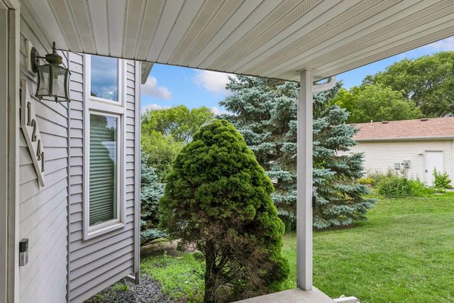 1241 Baird Lane NE, Rochester, MN 55906