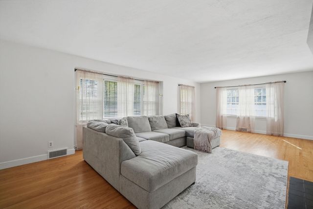 85 Granville Rd, Westfield, MA 01085