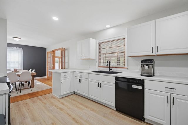 85 Granville Rd, Westfield, MA 01085