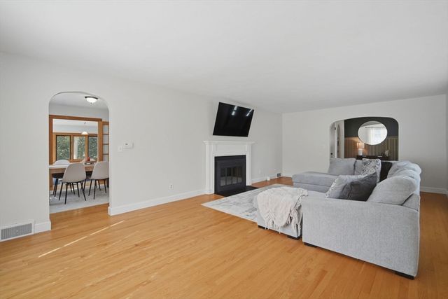 85 Granville Rd, Westfield, MA 01085