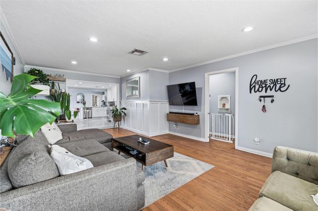 4002 Cheena Drive, Houston, TX 77025