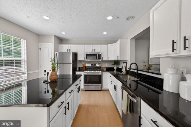 1603 WOODVIEW CT, Crofton, MD 21114