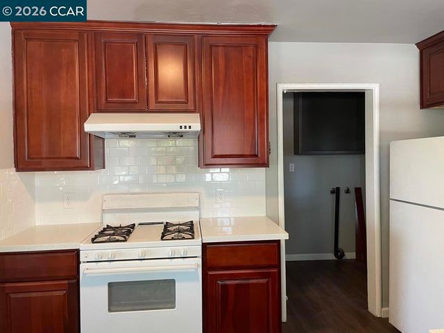 2100 94Th Avenue, Oakland, CA 94603