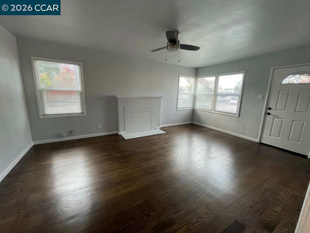 Image 10 of property listing at 2100 94Th Avenue, Oakland, CA 94603