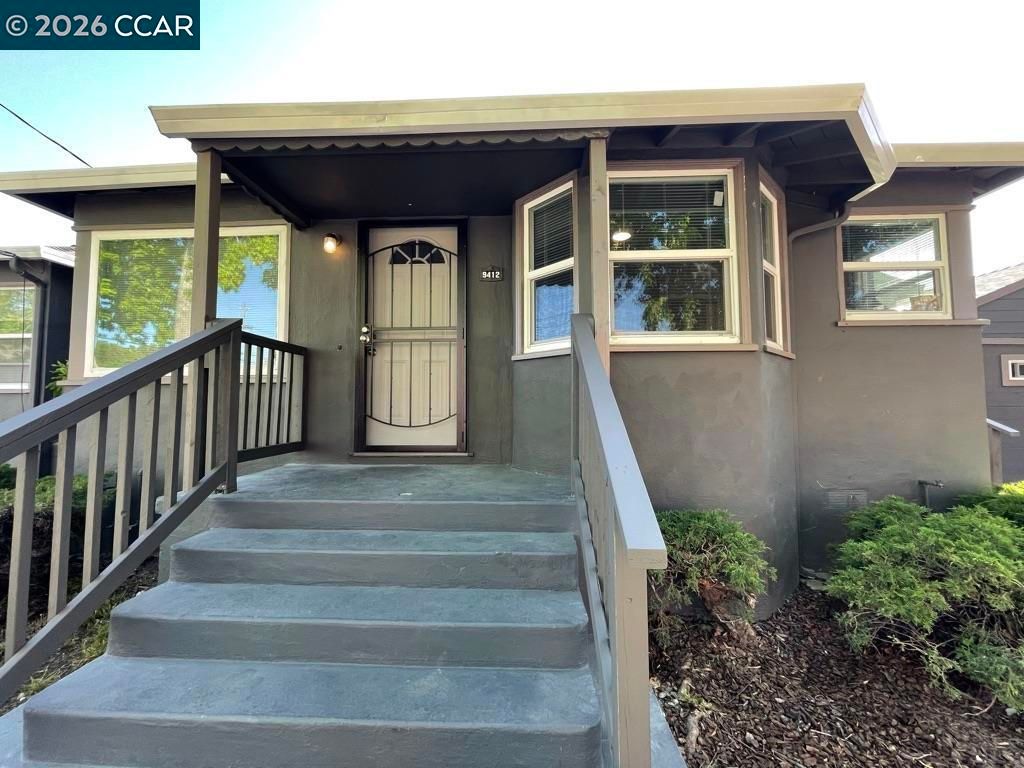 Image 23 of property listing at 2100 94Th Avenue, Oakland, CA 94603