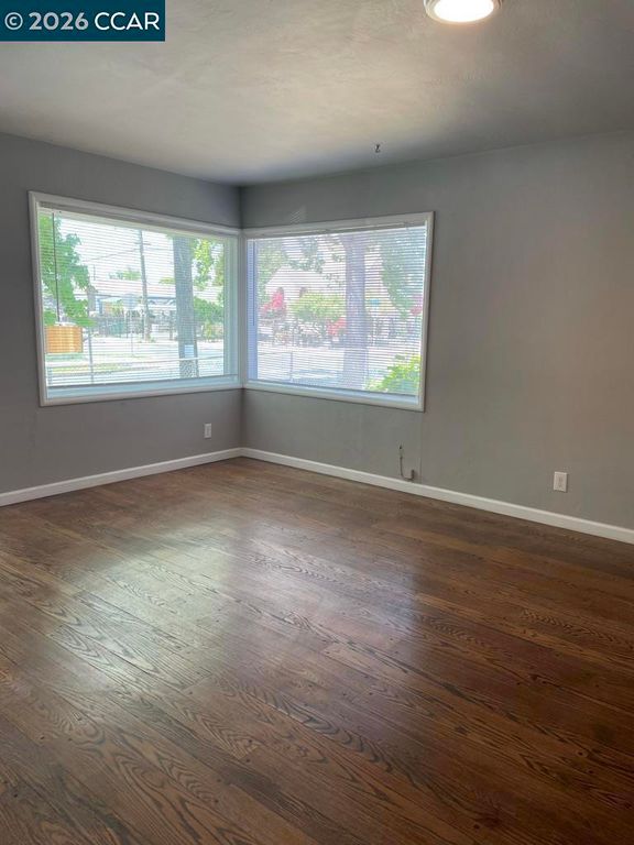 Image 33 of property listing at 2100 94Th Avenue, Oakland, CA 94603