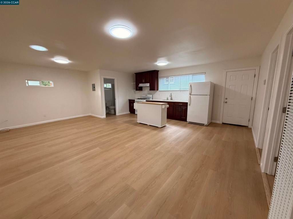 Image 38 of property listing at 2100 94Th Avenue, Oakland, CA 94603