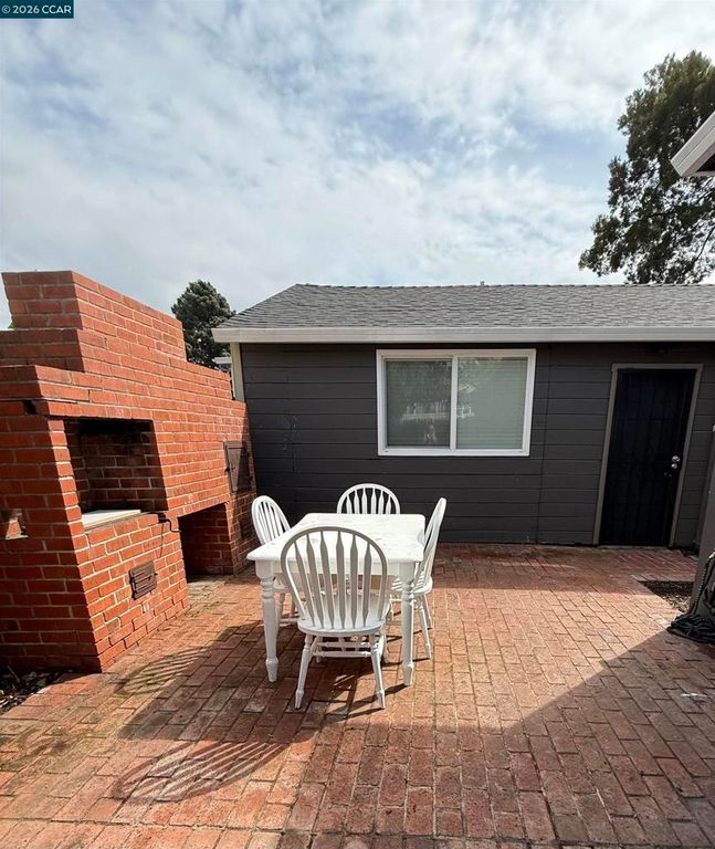 Image 48 of property listing at 2100 94Th Avenue, Oakland, CA 94603