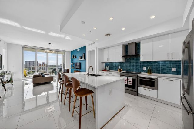 111 S PINEAPPLE AVENUE 904, Sarasota, FL 34236