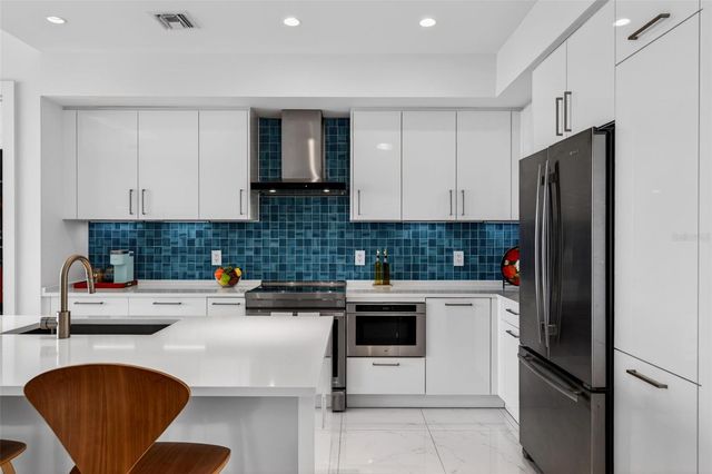 111 S PINEAPPLE AVENUE 904, Sarasota, FL 34236