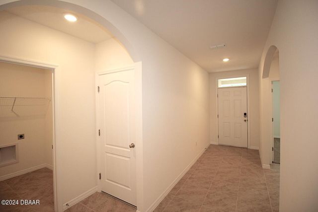 127 Birch Tree Place, Daytona Beach, FL 32117