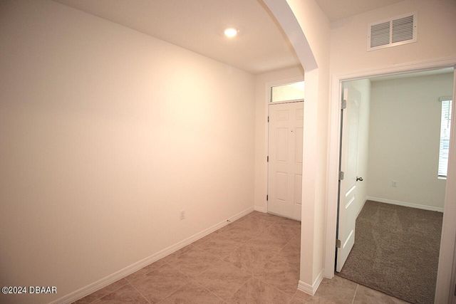 127 Birch Tree Place, Daytona Beach, FL 32117