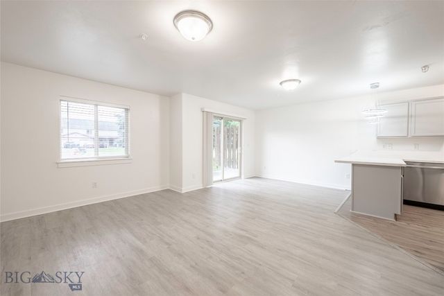 1010 Cruiser Lane M, Belgrade, MT 59714