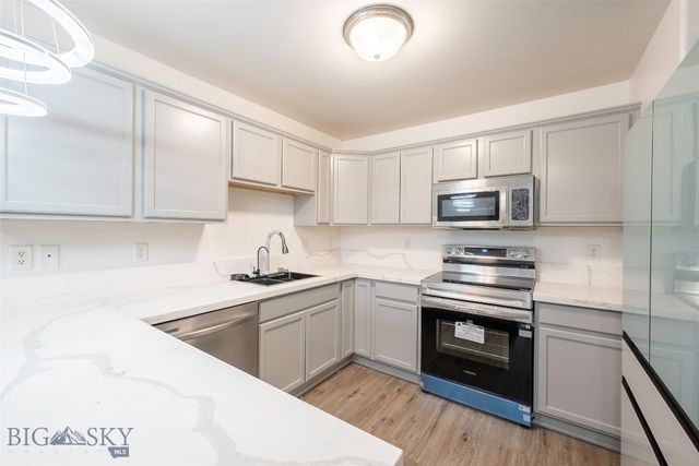 1010 Cruiser Lane M, Belgrade, MT 59714