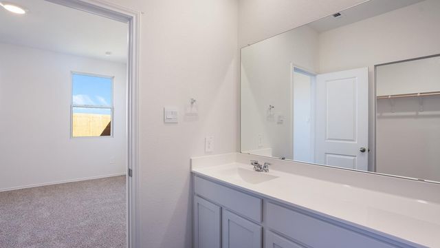 127 ORANGE FLAME BLVD, Uhland, TX 78640