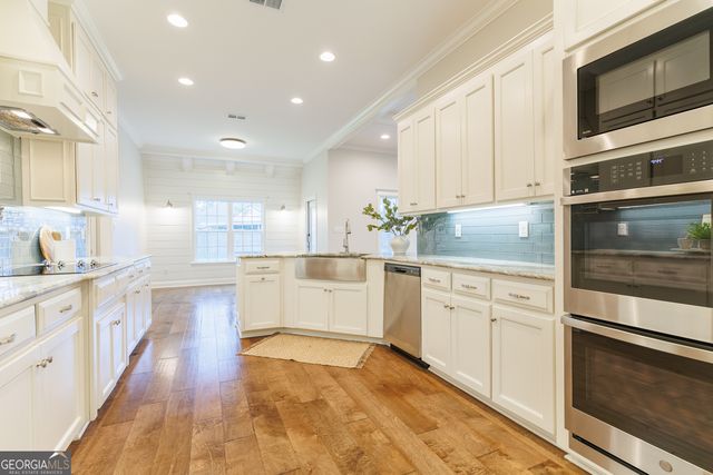 7325 Wind Chase Drive, Hahira, GA 31632