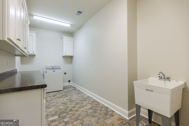 7325 Wind Chase Drive, Hahira, GA 31632