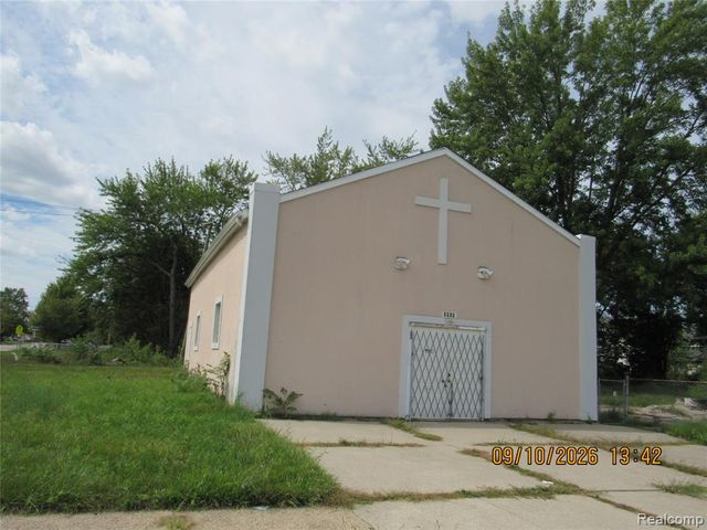 8909 Holcomb Street, Detroit, MI 48213