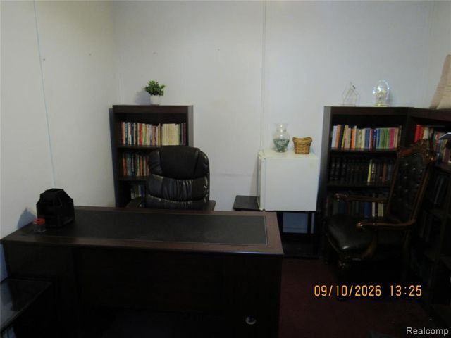 8909 Holcomb Street, Detroit, MI 48213