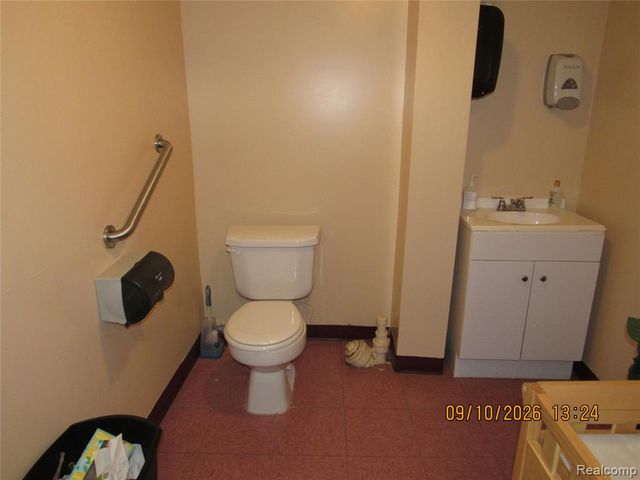 8909 Holcomb Street, Detroit, MI 48213