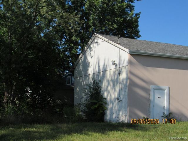 8909 Holcomb Street, Detroit, MI 48213