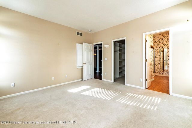 3522 St Andrews Circle, Lansing, MI 48911