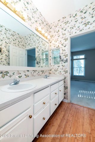 3522 St Andrews Circle, Lansing, MI 48911