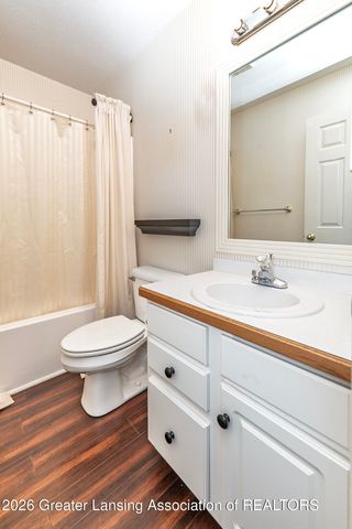 3522 St Andrews Circle, Lansing, MI 48911