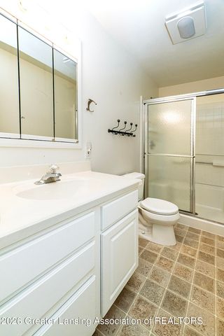 3522 St Andrews Circle, Lansing, MI 48911