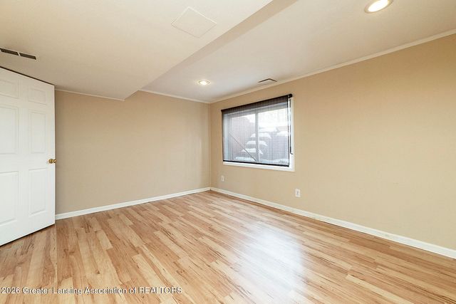 3522 St Andrews Circle, Lansing, MI 48911