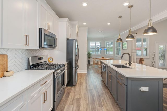 200 Sweet Tea Lane, Freeport, FL 32439