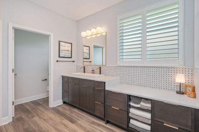 200 Sweet Tea Lane, Freeport, FL 32439