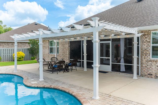 200 Sweet Tea Lane, Freeport, FL 32439