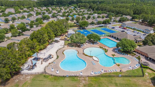 200 Sweet Tea Lane, Freeport, FL 32439
