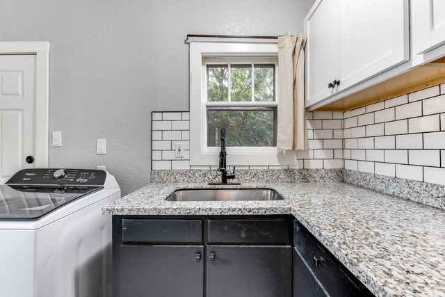 117 W Zimmerly St, Wichita, KS 67213