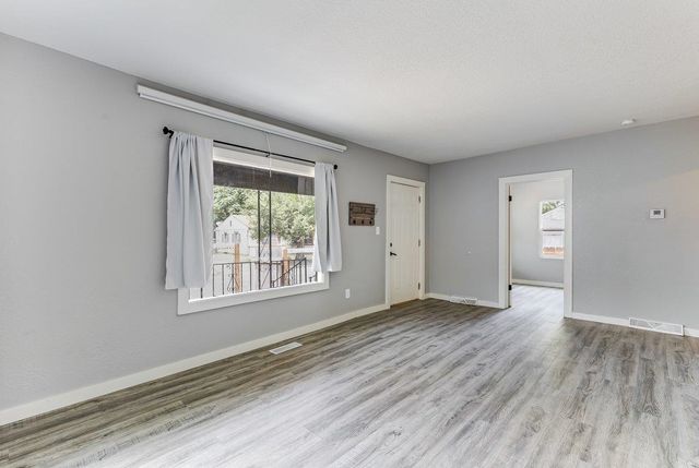117 W Zimmerly St, Wichita, KS 67213