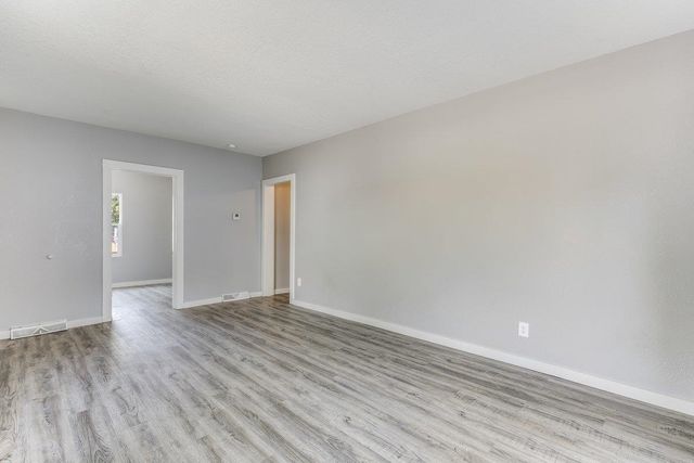 117 W Zimmerly St, Wichita, KS 67213
